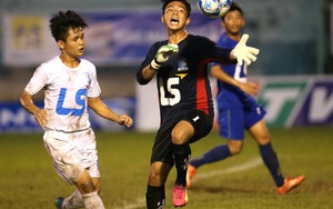 Phó giám đốc trung tâm bóng đá An Giang xấu hổ khi cầu thủ đội nhà đánh người