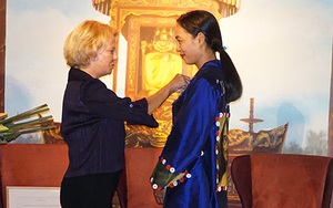 Đạo diễn Nguyễn Hoàng Điệp nhận tước hiệu Hiệp sĩ