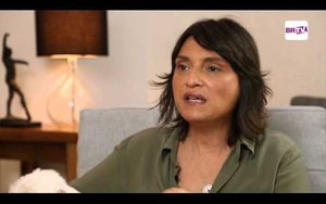 5 lí do của tác giả cuốn 'Ăn, Cầu nguyện, Yêu' bỏ chồng để yêu người đồng tính