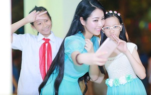 Hoa hậu Ngọc Anh vui Trung thu cùng trẻ em khiếm thị