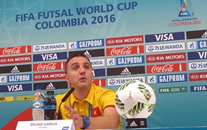 Bóng đá Việt Nam: Cánh cửa nhỏ mở ra sân chơi lớn