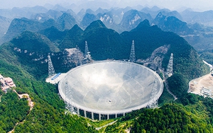 Chùm ảnh: Trung Quốc thử nghiệm kính viễn vọng lớn nhất thế giới