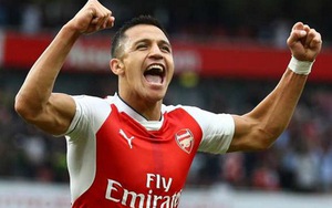 Sanchez đá trung phong quá hay, Giroud hết cơ hội ở Arsenal
