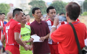 Tuấn Hưng ghi bàn trong trận đấu ủng hộ VĐV Huyền Trang