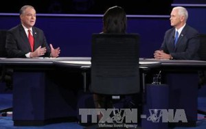 Bầu cử Mỹ 2016: 'Khẩu chiến nảy lửa' giữa hai ứng cử viên Phó Tổng thống