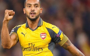 Theo Walcott đã hồi sinh kì diệu như thế nào ở Arsenal?
