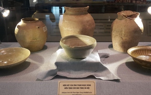 Bảo tàng Hà Nội bày nhiều tài liệu, hiện vật quý