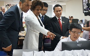 Tổng Thư ký Pháp ngữ Michaelle Jean ấn tượng với báo Le Courrier du Vietnam