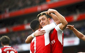 Arsenal mùa này, Sanchez kiến tạo để Oezil ghi bàn