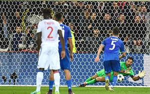 Juventus: Buffon mãi là siêu anh hùng