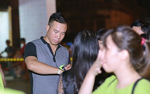 Xạ thủ Hoàng Xuân Vinh 'tháp tùng' vợ đến xem Monsoon Music Festival 2016