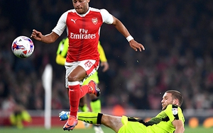 Oxlade-Chamberlain: Hành trình theo dấu chân Walcott