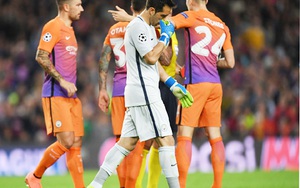 Man City của Pep thủng lưới 8 trận liên tiếp, tại sao?