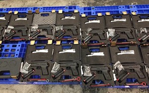 Tịch thu 94 khẩu súng, 472 băng đạn ở sân bay Tân Sơn Nhất