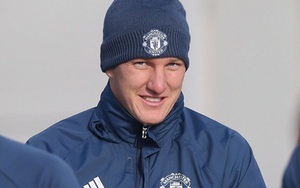 Mourinho tiết lộ lí do gọi Schweinsteiger trở lại đội 1 Man United