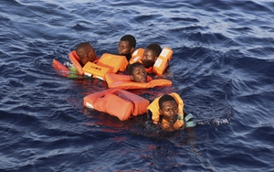 Chìm thuyền ngoài khơi Lybia, hơn 100 người thiệt mạng