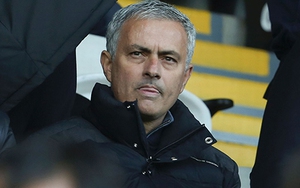 Alan Shearer bất ngờ ủng hộ Mourinho chỉ trích Smalling và Shaw