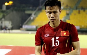 Quế Ngọc Hải xin lỗi cầu thủ Nhật Bản, HLV Hữu Thắng có hành động đẹp