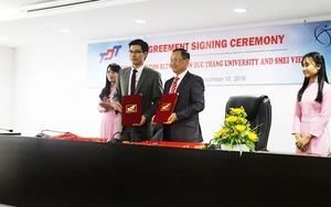Ký kết hợp đồng đào tạo chứng chỉ quốc tế Đại học Tôn Đức Thắng và SMEI Việt Nam