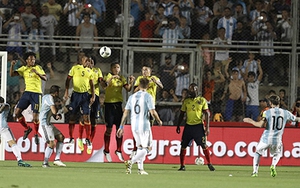 Vẫn phải nhờ Messi thì Argentina mới mở mắt