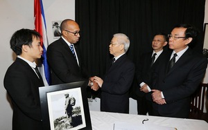 Lãnh đạo Đảng, Nhà nước, Chính phủ viếng Lãnh tụ Cuba Fidel Castro Ruz