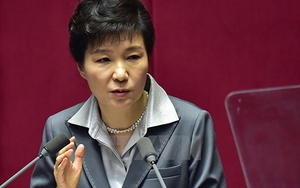Tổng thống Hàn Quốc Park Geun-hye xin từ bỏ quyền lực