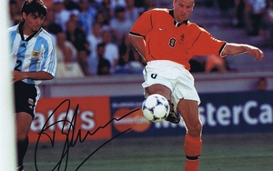 Dennis Bergkamp: Tiêu chuẩn của chủ nghĩa hoàn hảo