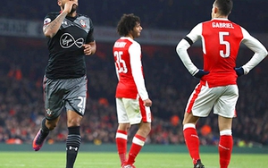 Arsenal: Muốn buông thì cũng không nên đá dở thế!