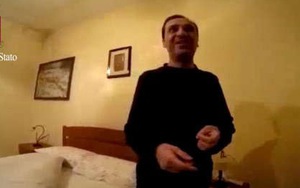 Sốc với vụ bắt giữ một BỐ GIÀ mafia rất say mê văn chương và triết học