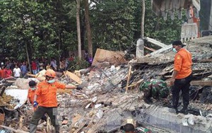 Động đất ở Indonesia: 50 người vẫn mắc kẹt trong đống đổ nát