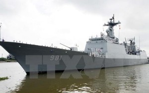 Hơn 500 sĩ quan, thủy thủ Hàn Quốc thăm Cảng quốc tế Cam Ranh