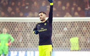 Lucas Perez: Khẩu súng lục dự phòng của Wenger