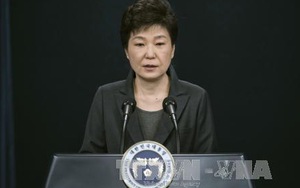 SỐC: Tổng thống Hàn Quốc Park Geun Hye tạm thời bị đình chỉ chức vụ