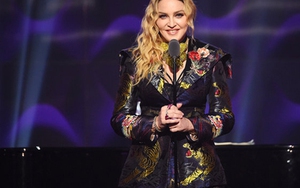 VIDEO: Madonna được Billboard vinh danh Phụ nữ của năm 2016