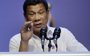 Thừa nhận từng bắn chết nghi phạm, ông Duterte làm dậy sóng chính trường Philipppines
