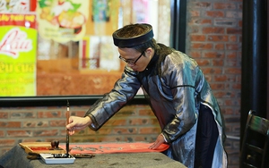 Người Hà Nội háo hức khám phá không gian Tết Việt truyền thống