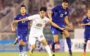 'Công Phượng không thích hợp đá trung phong'