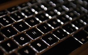 Bộ Quốc phòng Anh mất hàng trăm máy tính trong 18 tháng