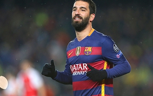 Chuyển động ở Camp Nou: Tiền bạc có dụ dỗ được Barca?