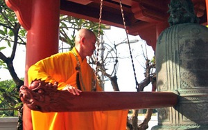 Nhà sử học Dương Trung Quốc: 'Đừng liên tưởng rung chuông để thay bắn pháo hoa'