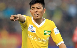 VIDEO: Hùng 'xà ngang' PHẢN LƯỚI, 'tặng' bàn mở tỷ số cho FLC Thanh Hóa