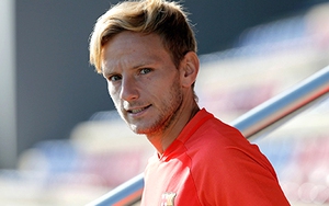 Rakitic tiếp tục bị bỏ rơi: Đến Man United để tỏa sáng, Rakitic!