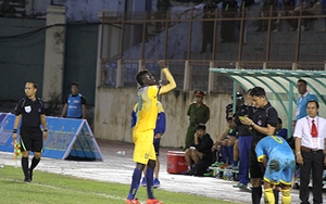 Chuyên gia bóng đá Trịnh Minh Huế: 'Treo giò Omar 8 trận là quá nặng'