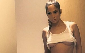 U50 Jennifer Lopez 'gây bão' khi chạy theo mốt 'khoe chân ngực'