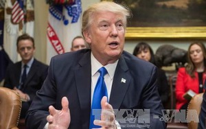 Tổng thống Donald Trump tung tiền kỷ lục chống IS