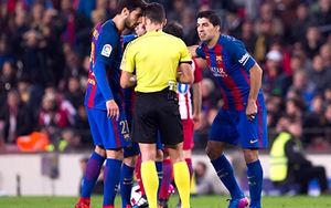 Trong mắt trọng tài, Luis Suarez luôn là kẻ xấu!