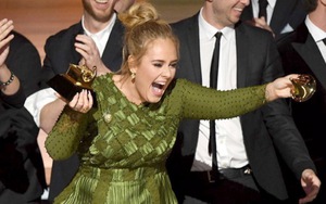 Vì sao Adele bẻ đôi chiếc cúp Grammy danh giá?