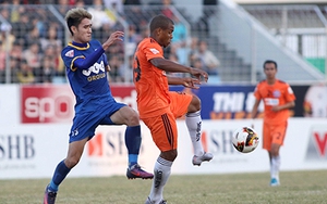 'Sóng gió' đến từ CĐV Hải Phòng và CLB Long An