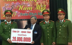 Khen thưởng ban chuyên án vụ giết tài xế xe tải cướp 34 tấn thép