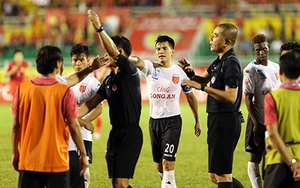 Góc nhìn 365: Khi bóng đá bị Bộ trưởng 'tuýt còi'!